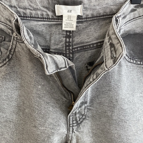 H&M High Rise Straight Leg Denim Jeans Light Acid Wash Gray Size 12 - Picture 8 of 14